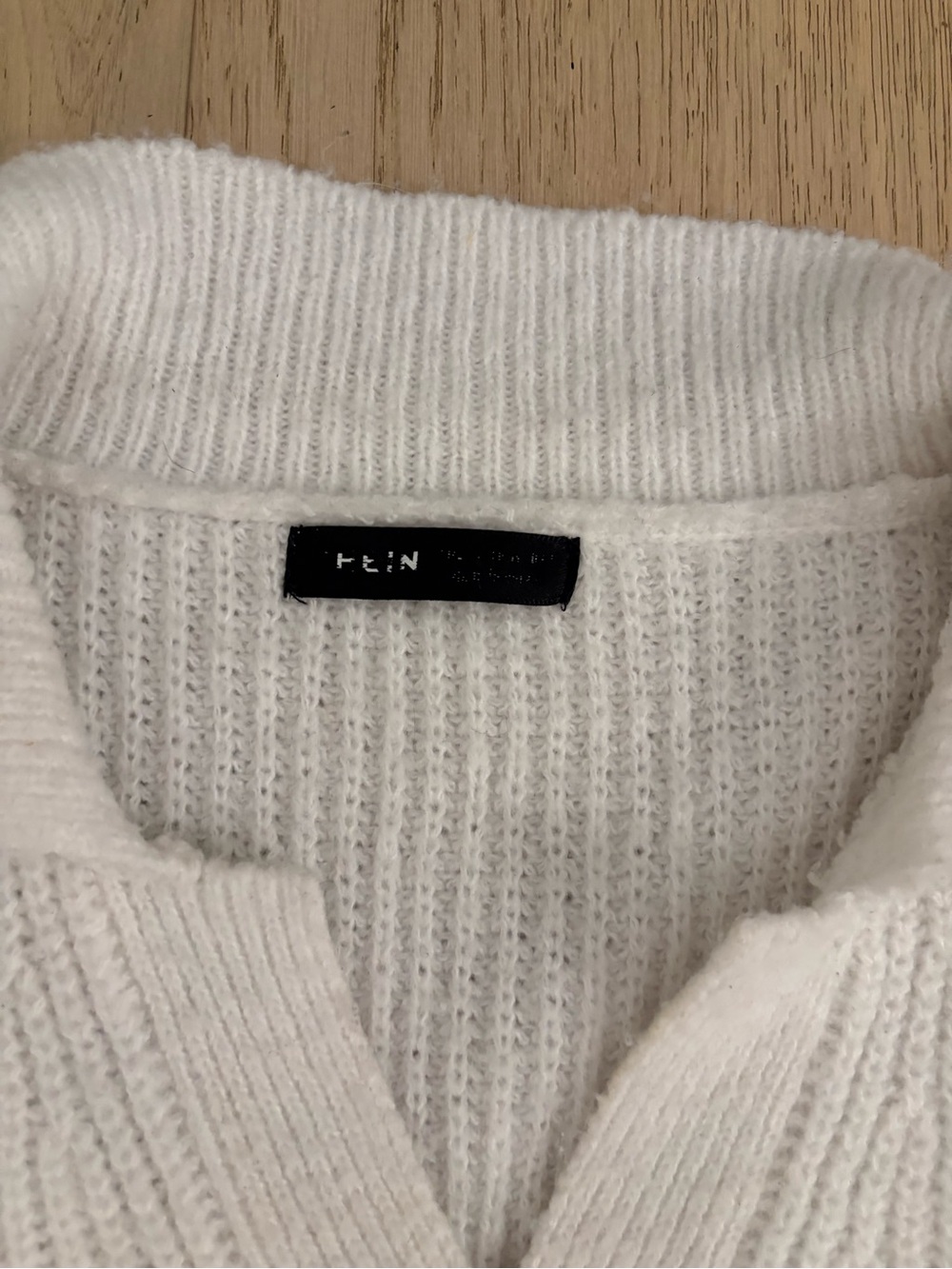 White Ribbed V-Neck Collared Sweater - Picture 3 of 3